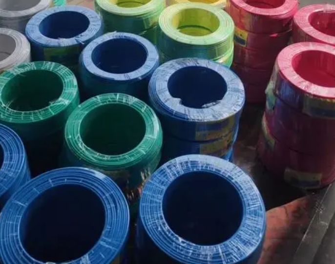 控制、信號(hào)電纜主要用于傳輸信號(hào)或測(cè)量用弱電流.jpg 控制、信號(hào)電纜主要用于傳輸信號(hào)或測(cè)量用弱電流.jpg